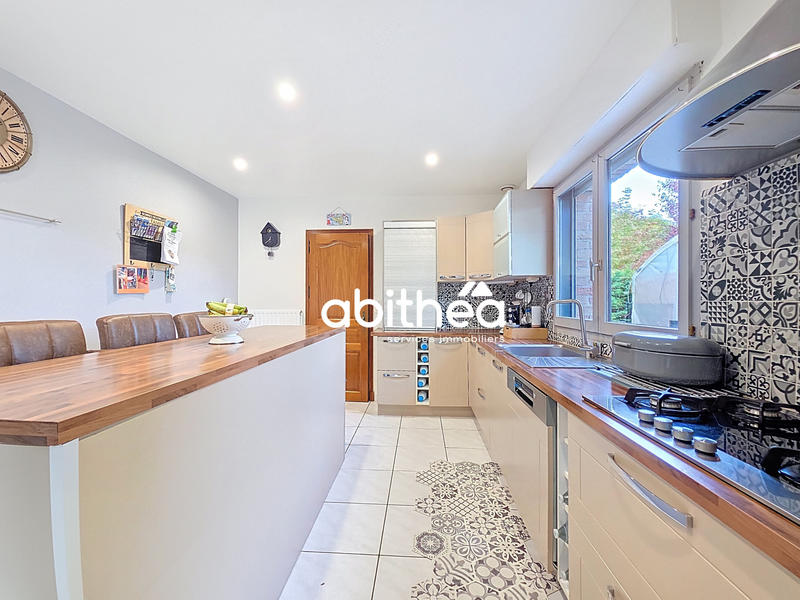 Maison - 182 m² - 6 pièces