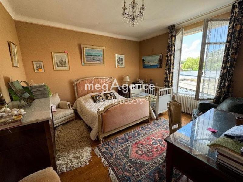 Maison - 286 m² - 12 pièces