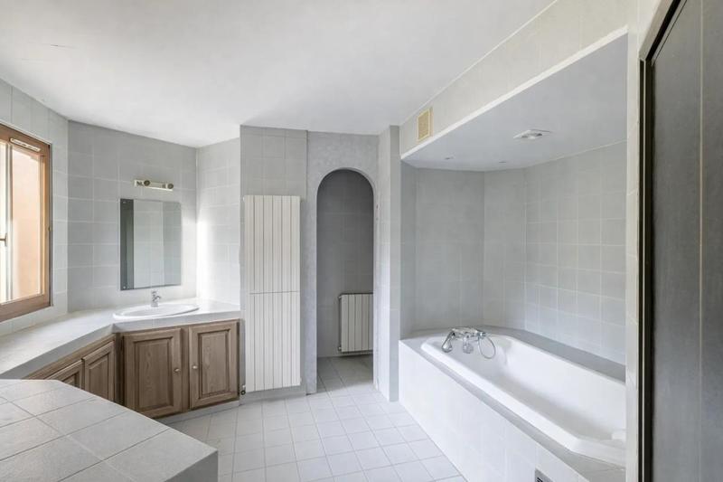 Maison d'architecte - 230 m² - 10 pièces