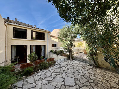 Maison ancienne - 262 m² - 8 pièces