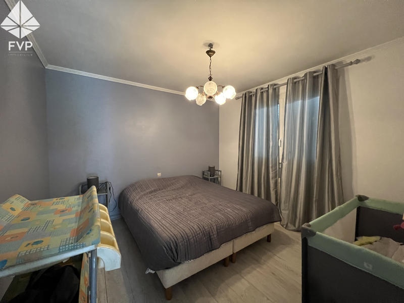 Maison - 246 m² - 7 pièces