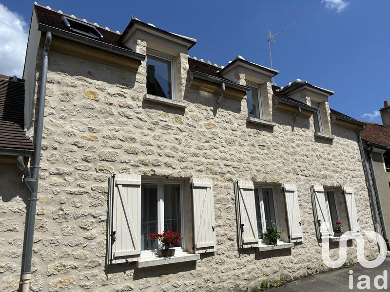 Maison - 98 m² - 5 pièces