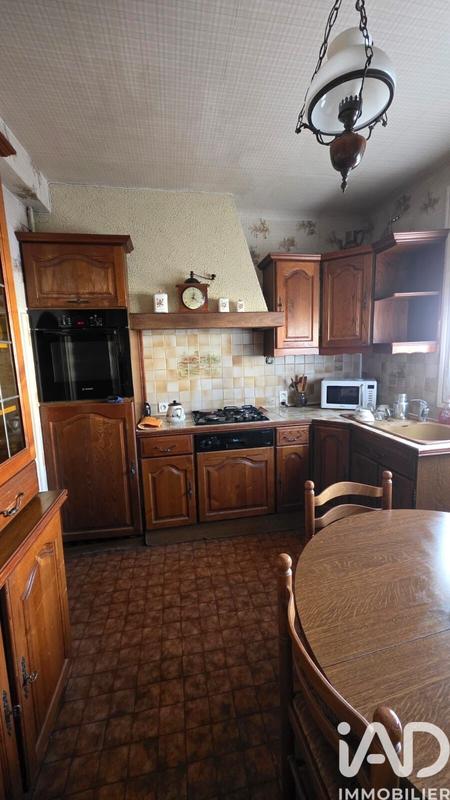 Maison - 111 m² - 7 pièces