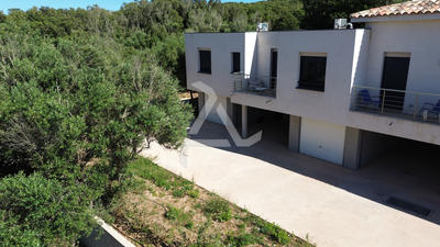 Appartement - 100 m² - 4 pièces