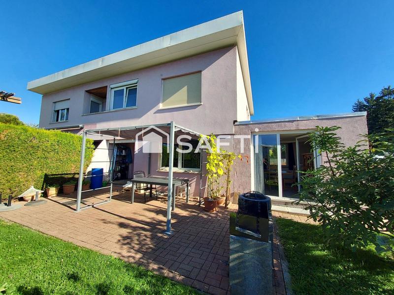 Maison - 96 m² - 4 pièces