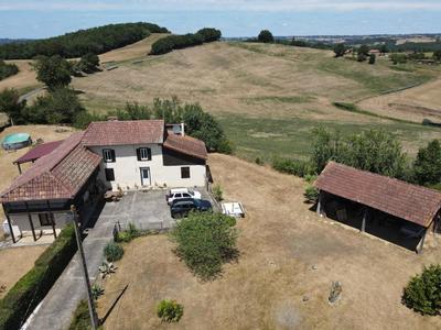 Propriété - 165 m² - 7 pièces