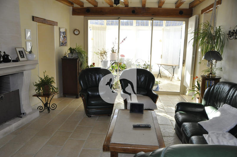 Maison - 220 m² - 12 pièces