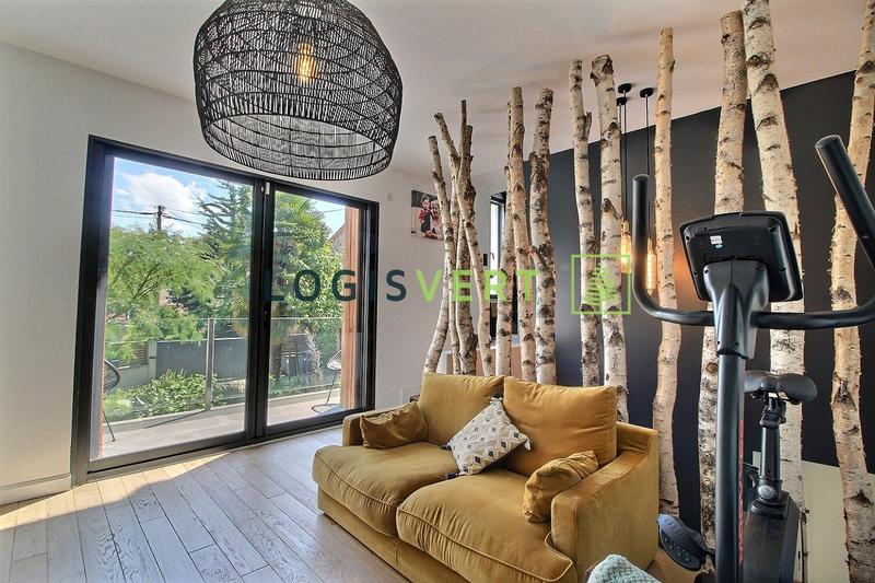 Maison - 172 m² - 10 pièces