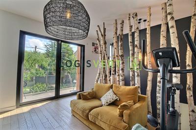 Maison - 172 m² - 10 pièces