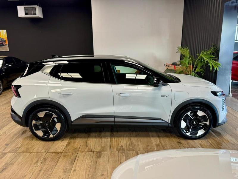 Mitsubishi Grandis II Cross 87 Kwh 218 Invite+ Pack Intense