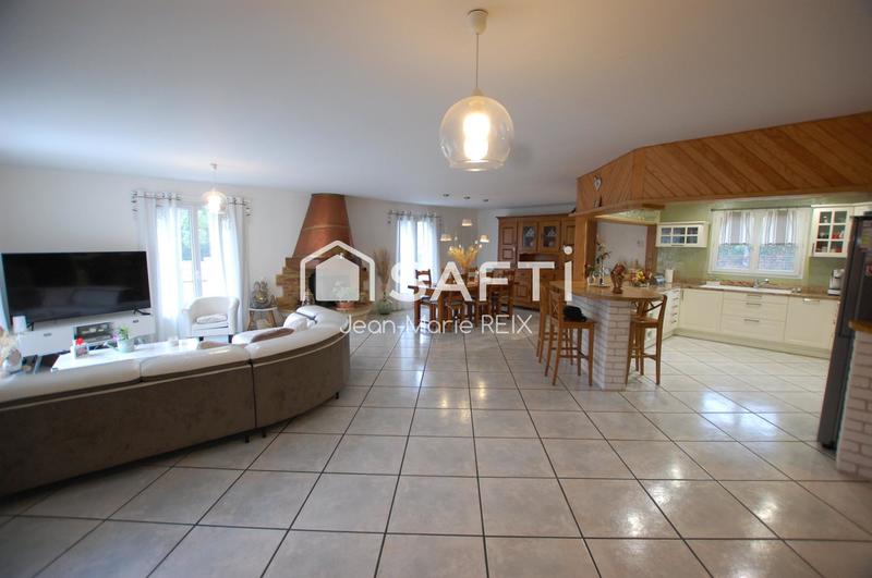 Maison - 285 m² - 6 pièces