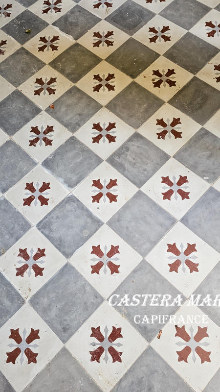 Corps de ferme - 8 000 m² - 7 pièces