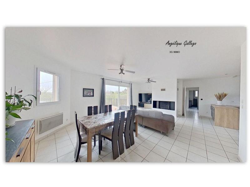 Maison - 99 m² - 5 pièces