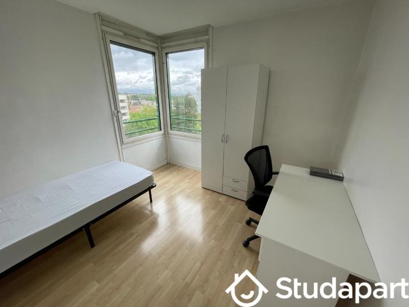 Chambre - 10 m² - 1 pièce