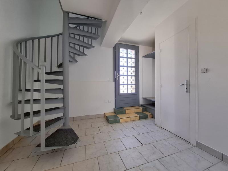Maison - 93 m² - 5 pièces