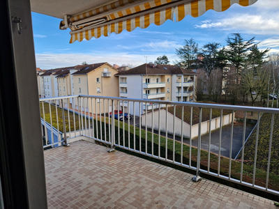 Appartement - 99 m² - 4 pièces