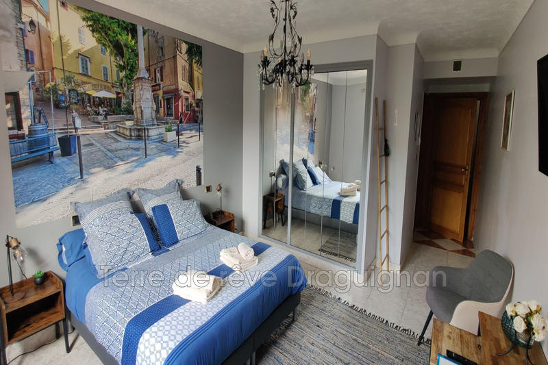 Maison chambre d'hôtes - 330 m² - 11 pièces