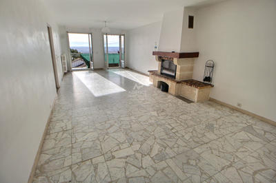 Maison - 147 m² - 6 pièces