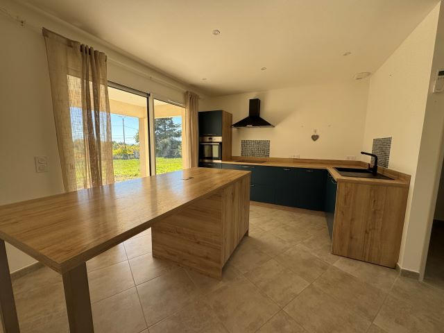 Maison - 92 m² - 4 pièces