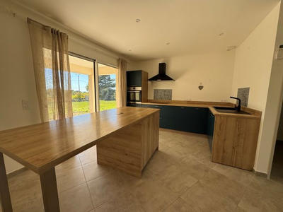 Maison - 92 m² - 4 pièces