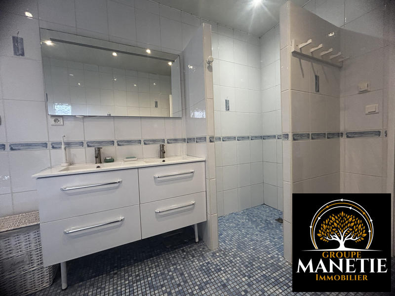 Maison - 192 m² - 6 pièces