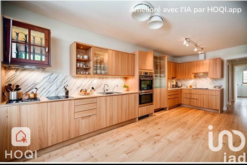 Maison - 233 m² - 7 pièces