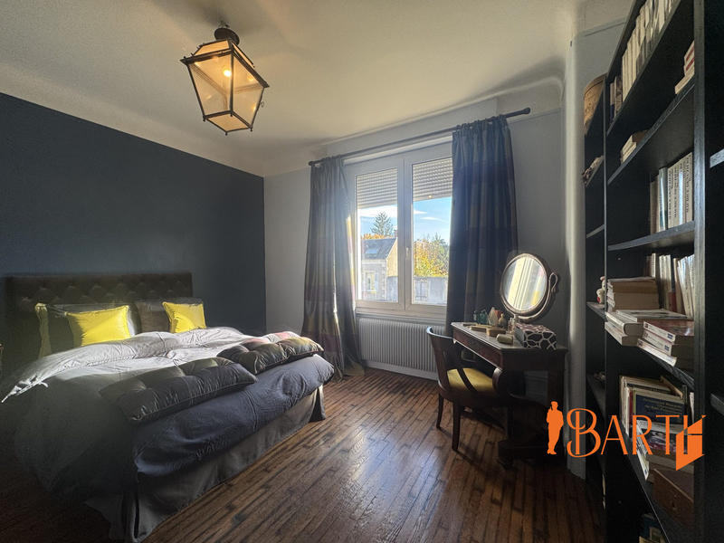 Appartement - 140 m² - 5 pièces