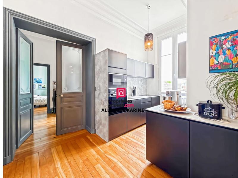 Appartement - 144 m² - 5 pièces