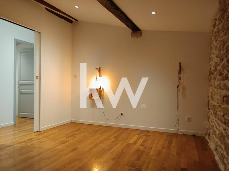 Maison - 196 m² - 8 pièces