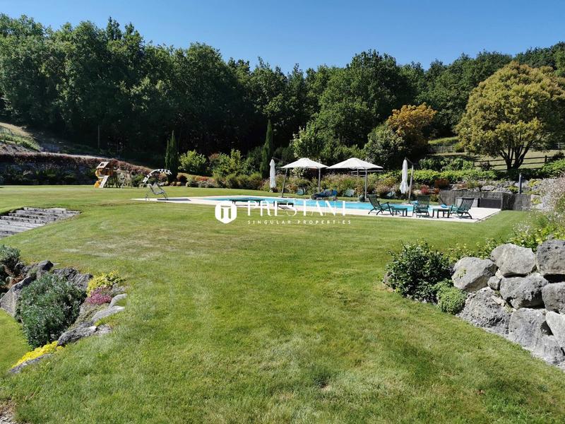 Maison de domaine - 755 m² - 18 pièces