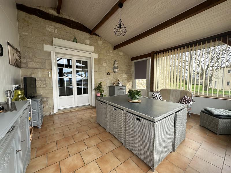 Maison traditionnelle - 216 m² - 5 pièces