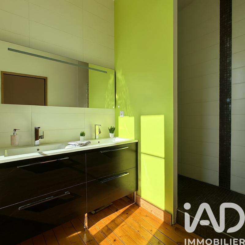 Maison - 236 m² - 7 pièces