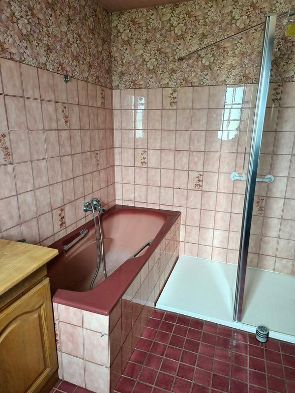 Maison traditionnelle - 179 m² - 9 pièces