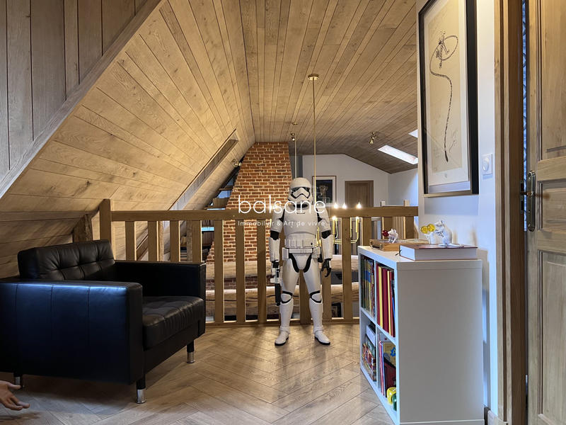 Maison - 316 m² - 10 pièces