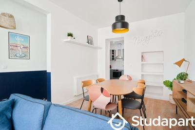 Chambre - 12 m² - 1 pièce