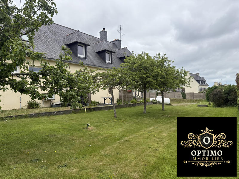 Maison - 210 m² - 8 pièces