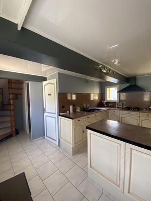 Maison - 225 m² - 7 pièces