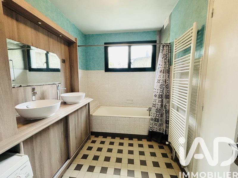 Maison - 162 m² - 8 pièces