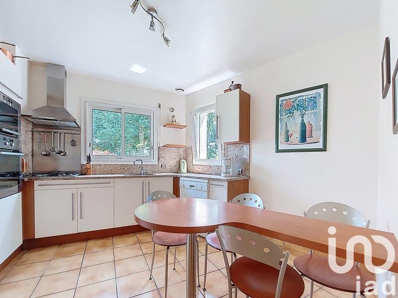 Maison - 166 m² - 10 pièces