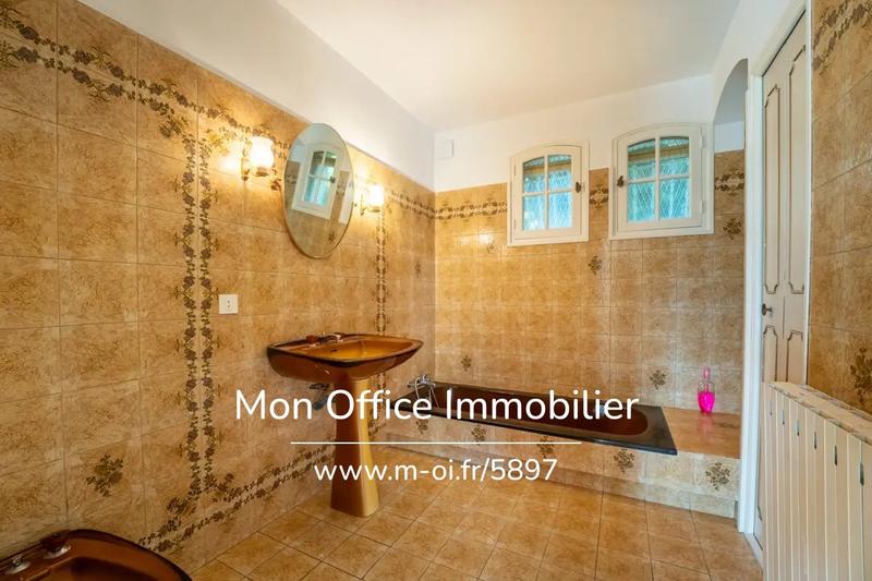 Demeure - 168 m² - 6 pièces