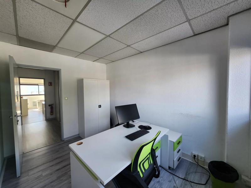 Bureau - 120 m² - 6 pièces