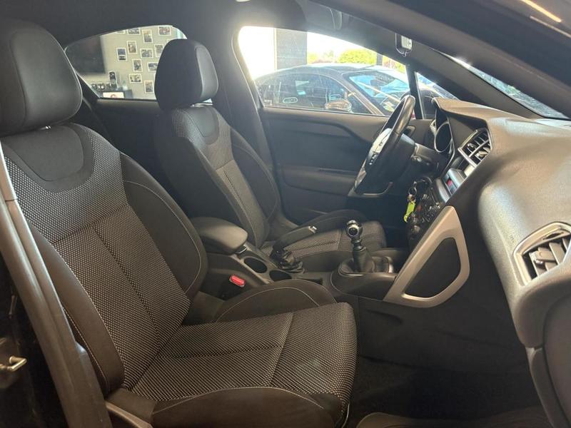 Ds Ds 4 1.6 HDi - 110 Ch Chic Phase 1 / Garantie 12 Mois