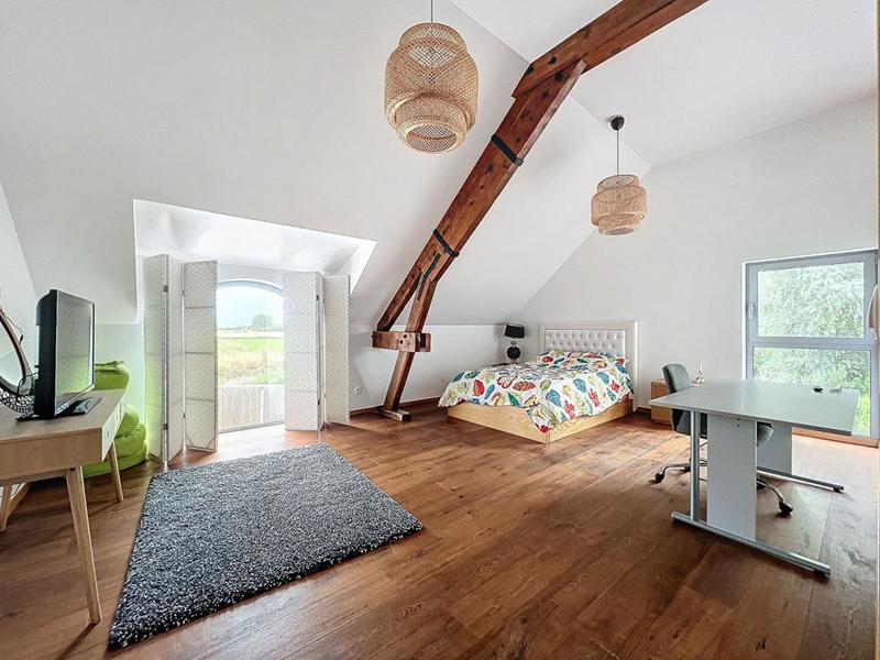 Maison - 331 m² - 7 pièces