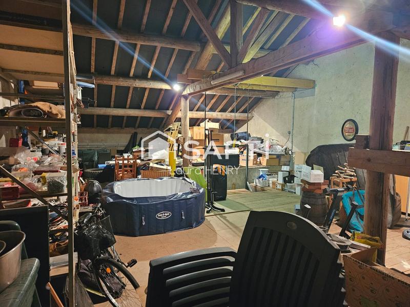 Maison - 215 m² - 6 pièces