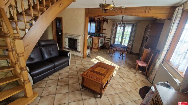 Maison traditionnelle - 137 m² - 6 pièces