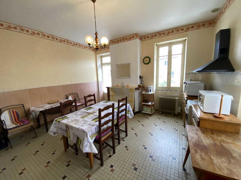 Maison de ville - 206 m² - 9 pièces