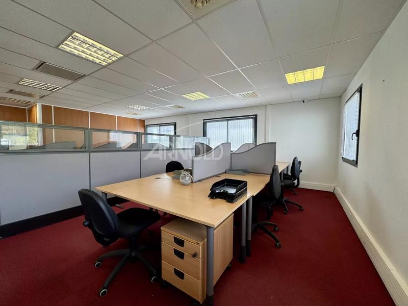 Bureau - 173 m² - 7 pièces