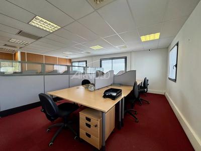 Bureau - 173 m² - 7 pièces