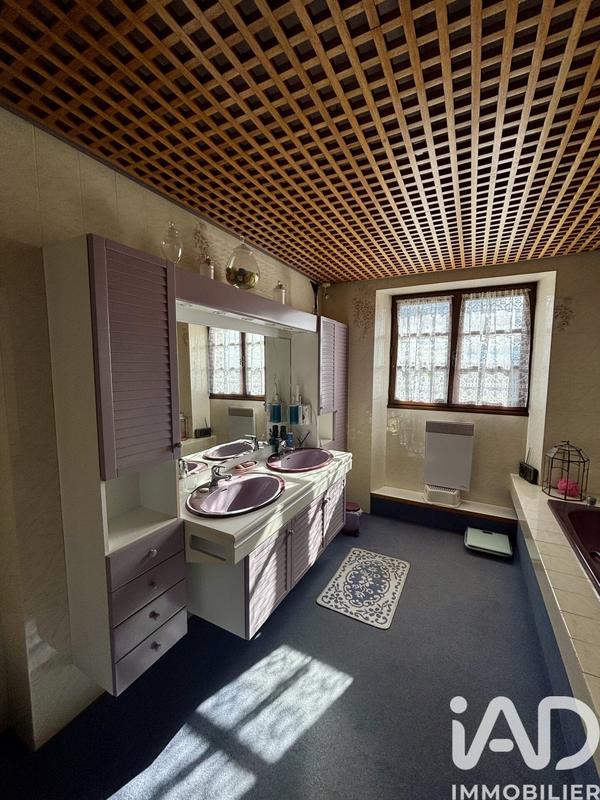 Maison - 290 m² - 6 pièces