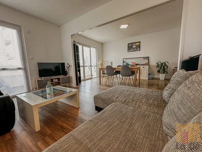 Appartement - 85 m² - 3 pièces